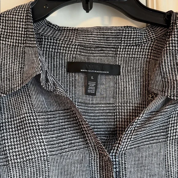 3 Blouses: Banana Republic, WHBM - Picture 3 of 11